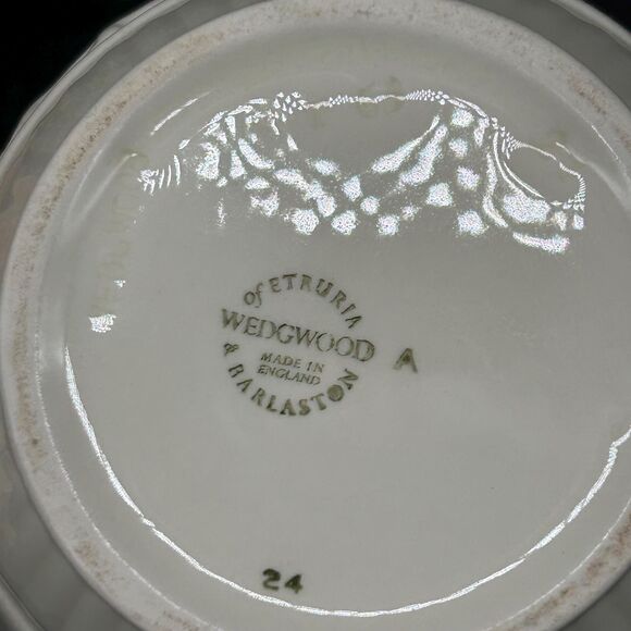 Wedgwood Dog Handle Pitcher Etruria & Barlaston Gloss White Fox Hunting Horses - Picture 6 of 6